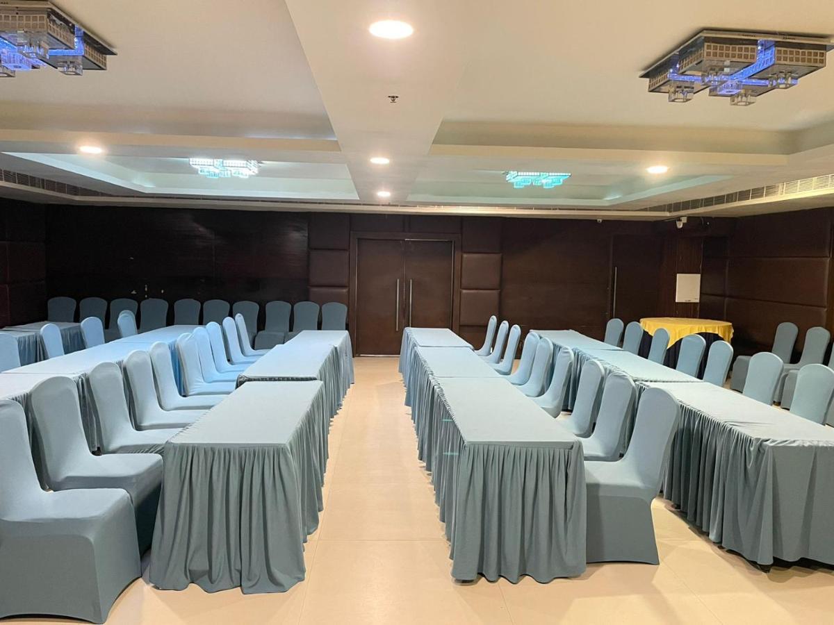Paradigm Sarovar Portico Kakinada Luaran gambar