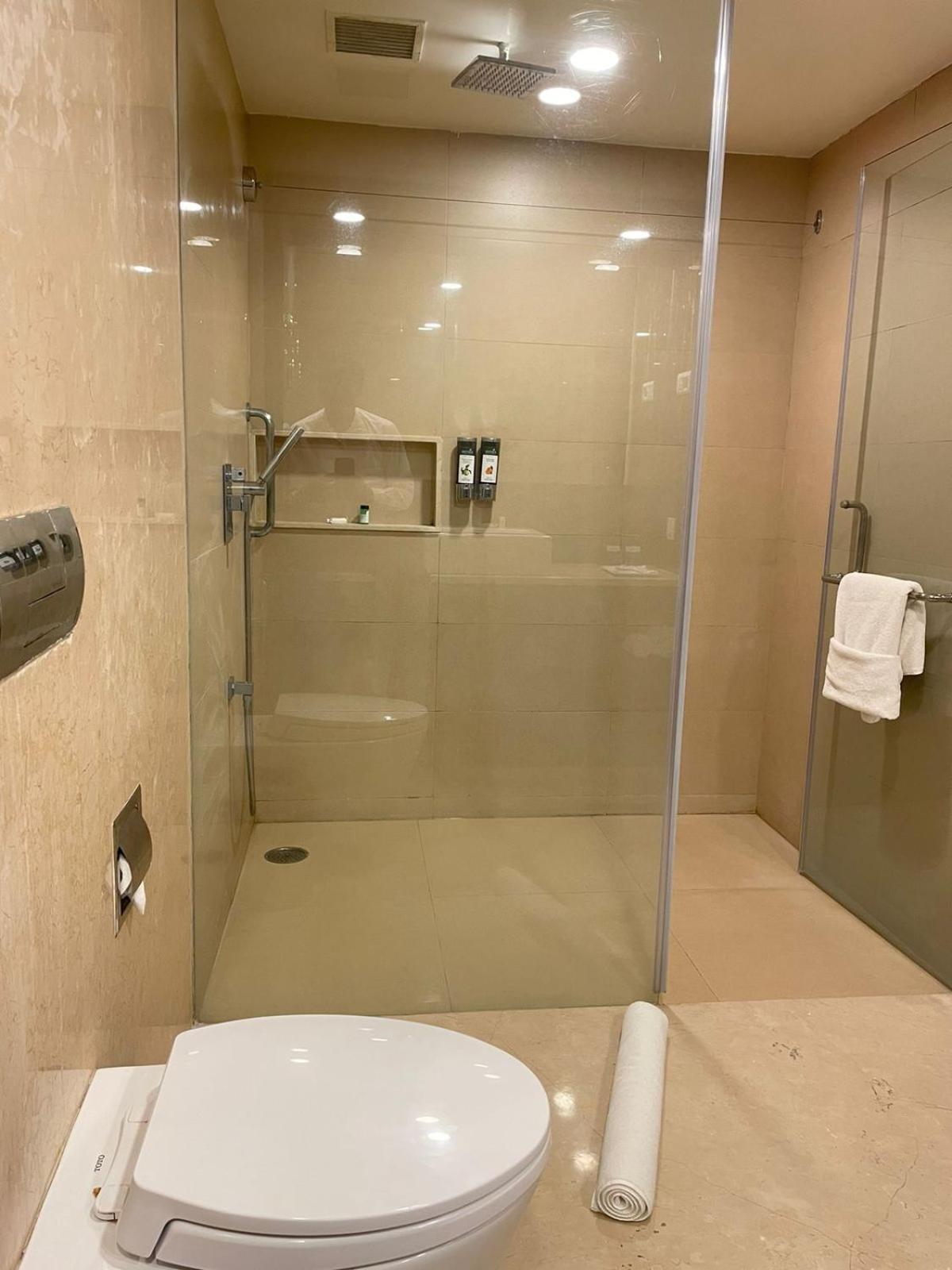 Paradigm Sarovar Portico Kakinada Luaran gambar