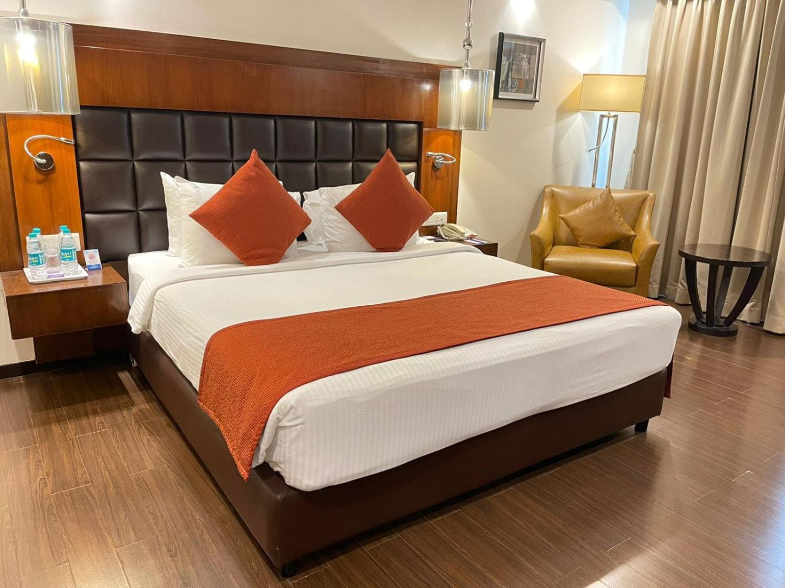 Paradigm Sarovar Portico Kakinada Luaran gambar
